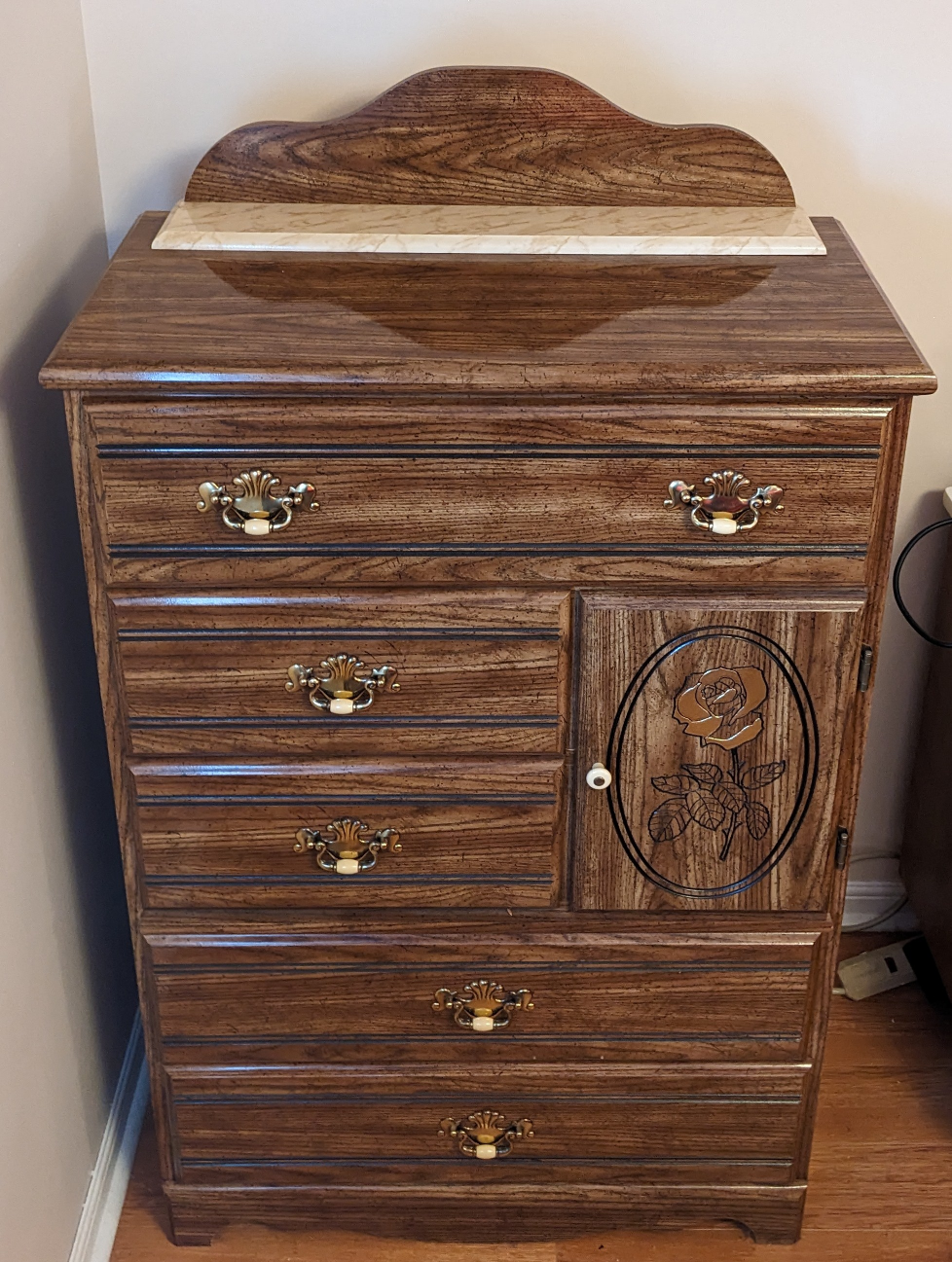 MOVING   - Gold Roses Wardrobe Dresser - photo 3