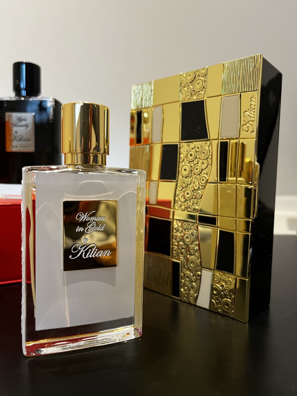 Kilian Woman in Gold Coffret Set | Fragrance Perfume image indicator(4)