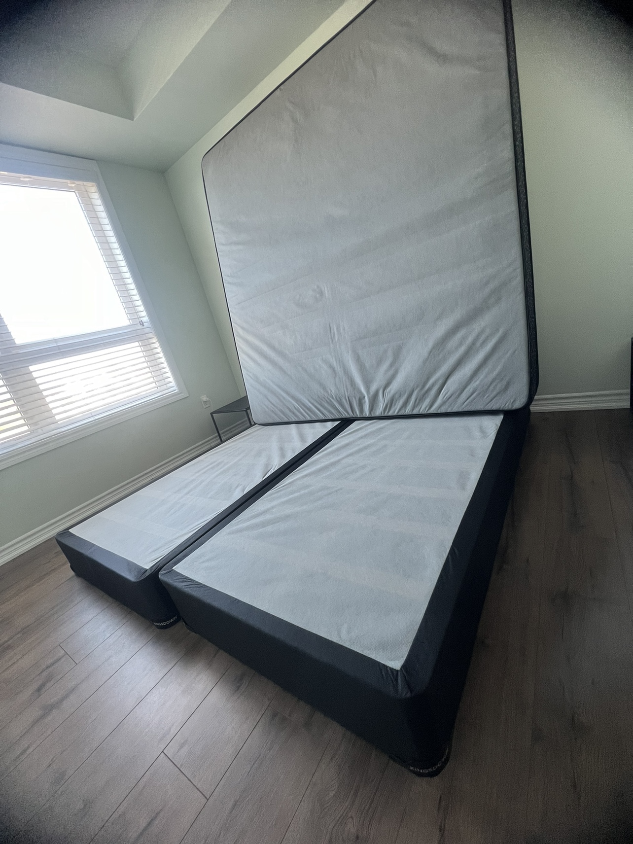 King mattress and bed base - photo 4