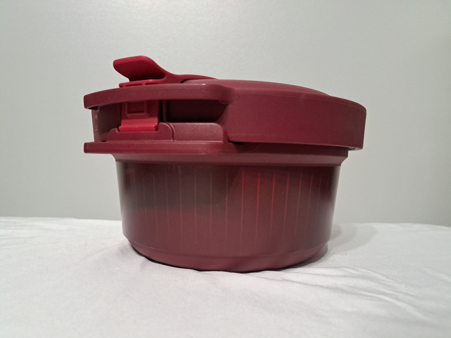TUPPERWARE MICROWAVE PRESSURE COOKER - photo 4