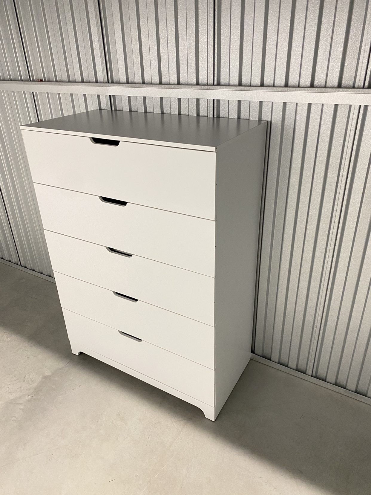 Brand new white 5 drawer dresser (delivery available) image indicator(4)