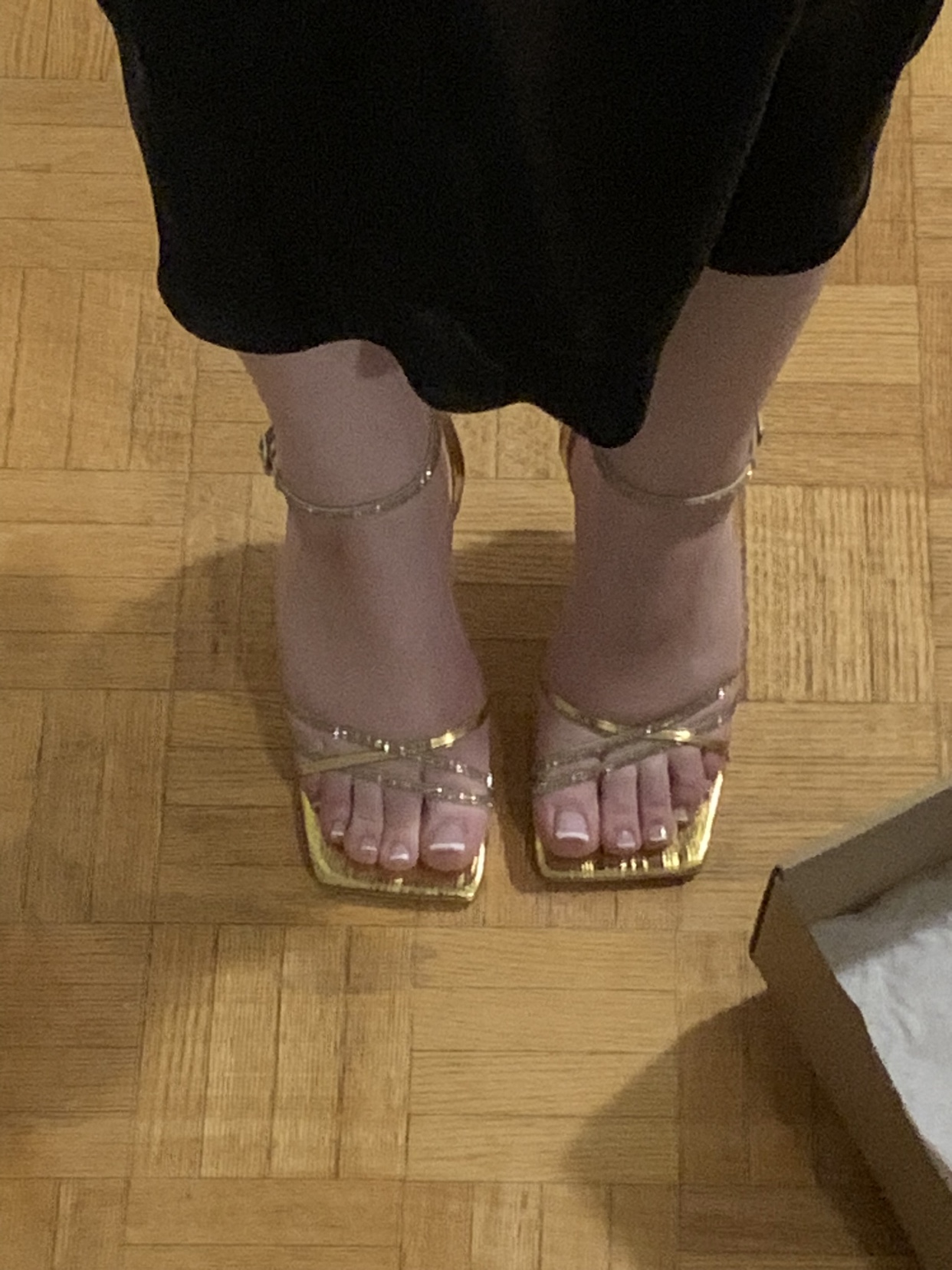 Brand New Gold High Heels image indicator(3)