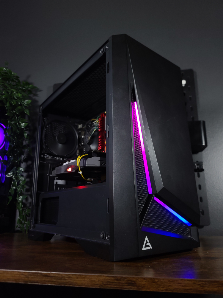 Custom Gaming Pc! - photo 3