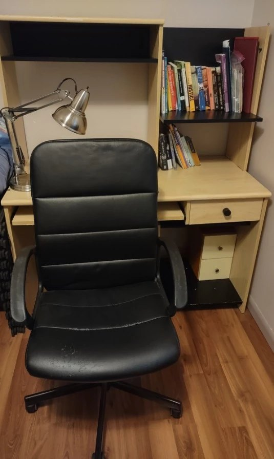 Used desk & chair - photo 5