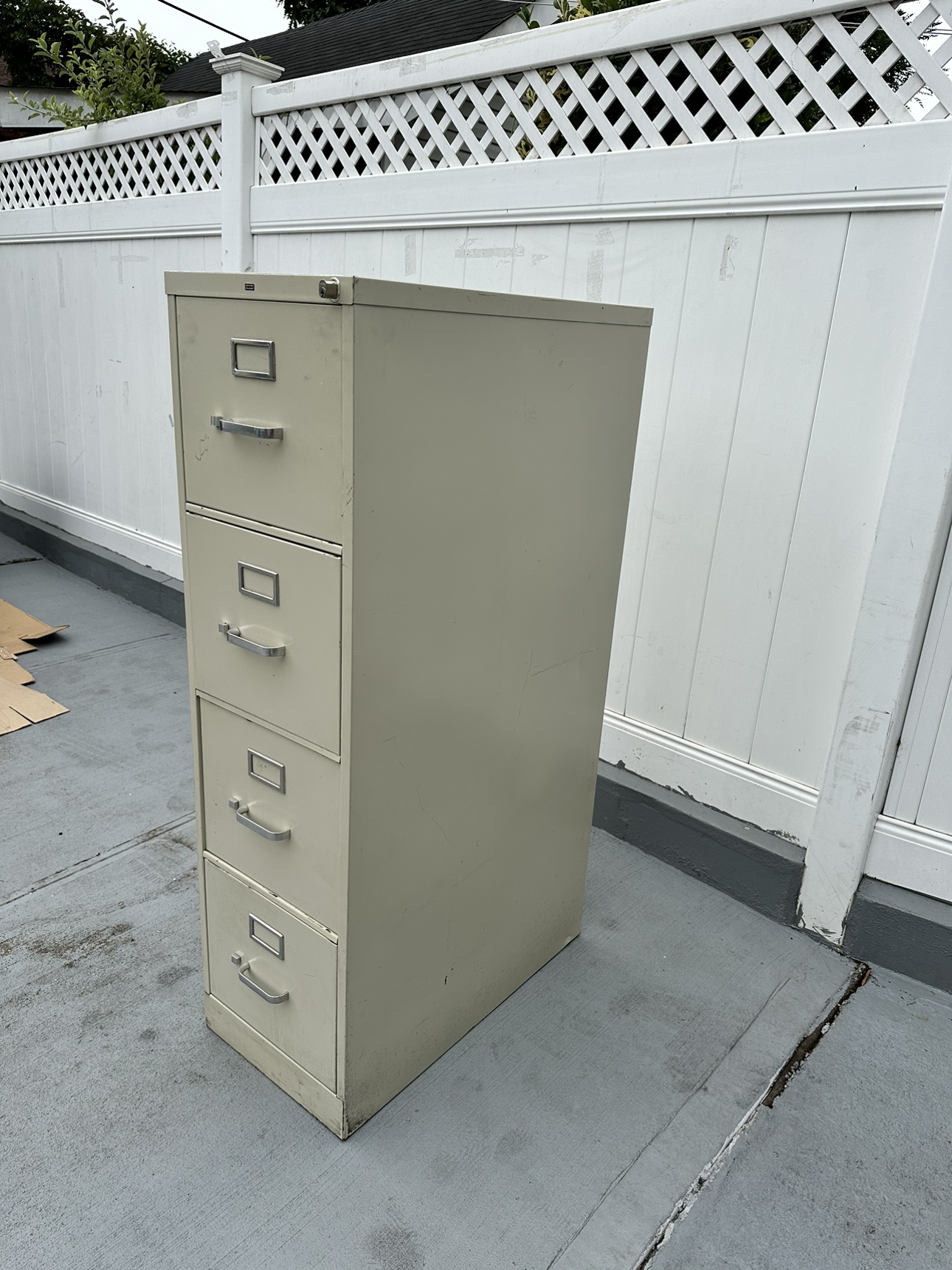 4 draw metal cabinet - photo 3