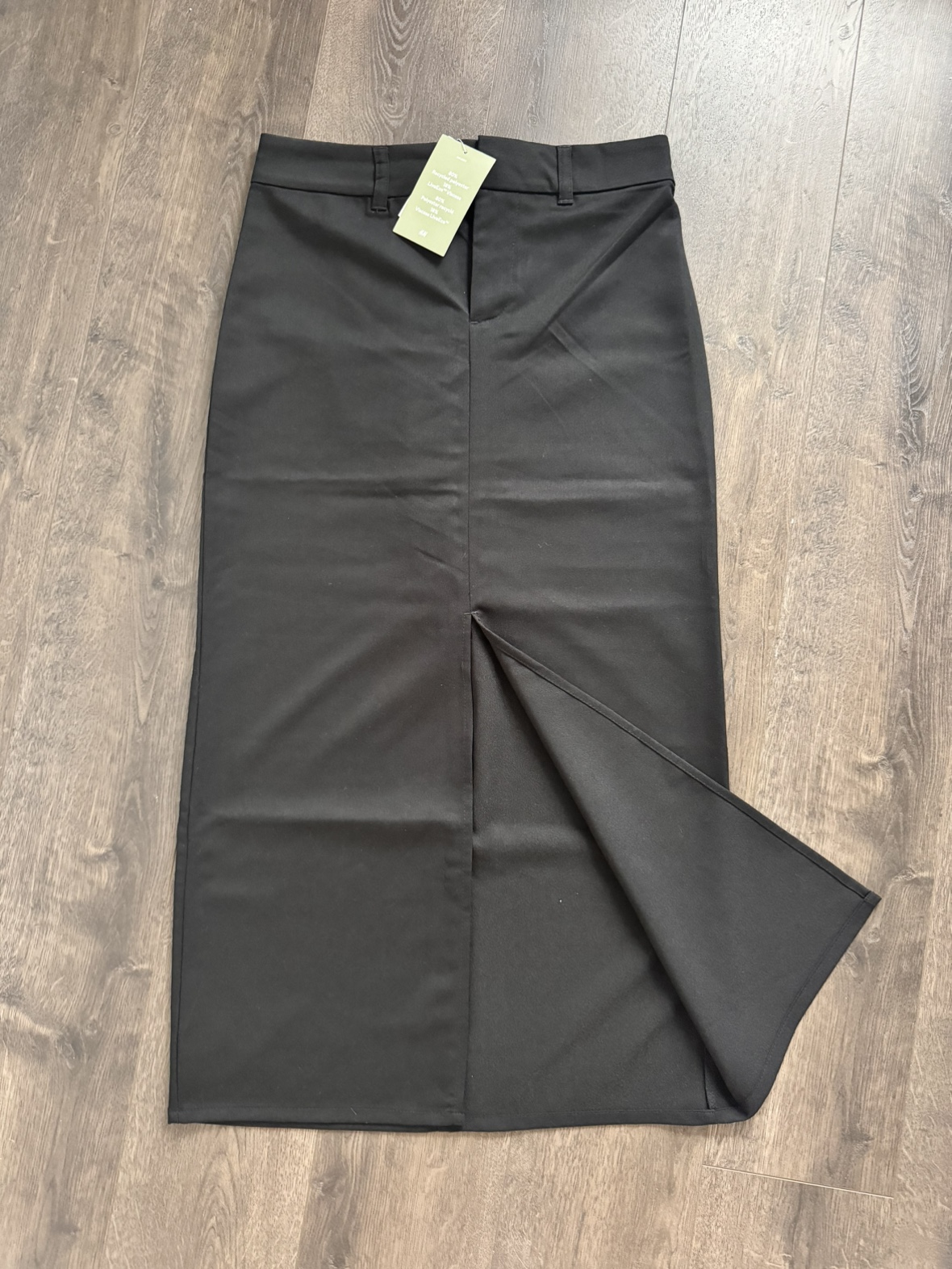 H&M black skirt NEW