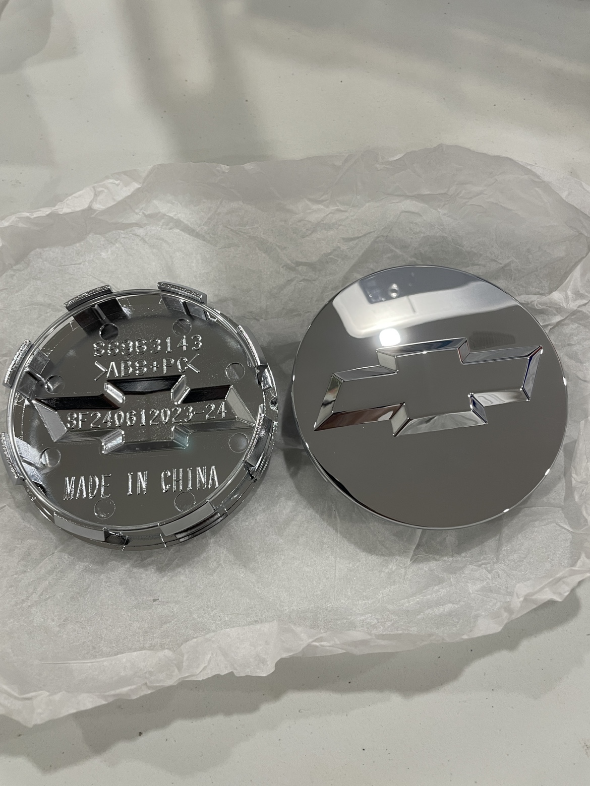 Chevrolet Wheel Center Caps Set of 4 - photo 5