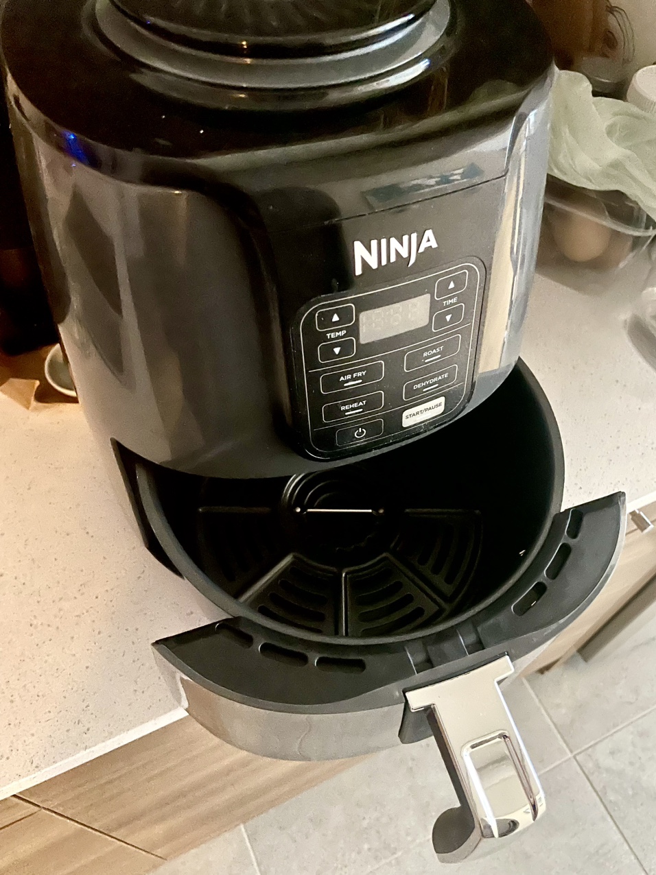 Ninja Air Fryer (4-Quart) - photo 2