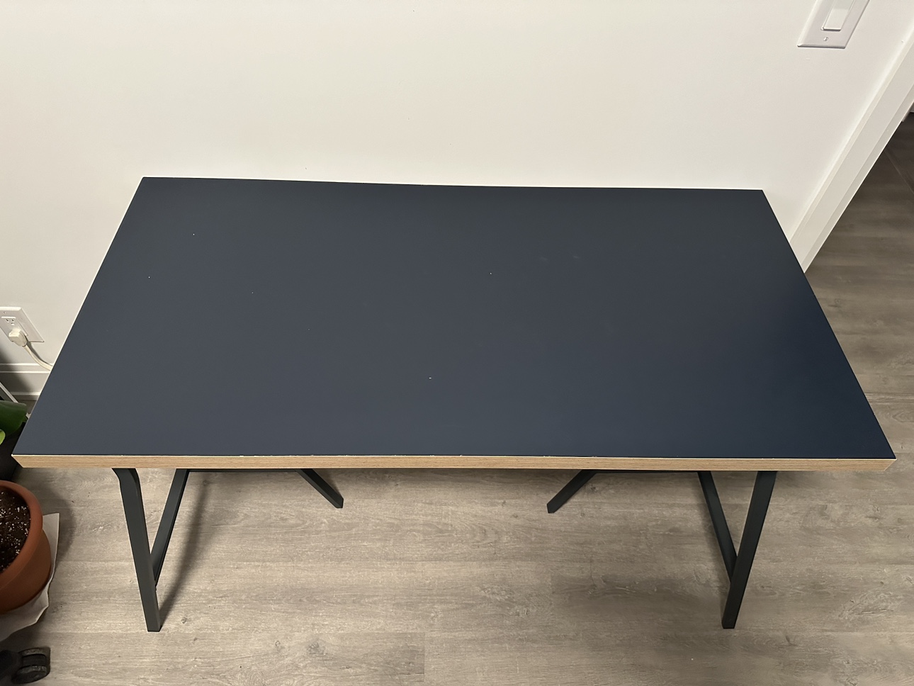 IKEA Table - photo 2