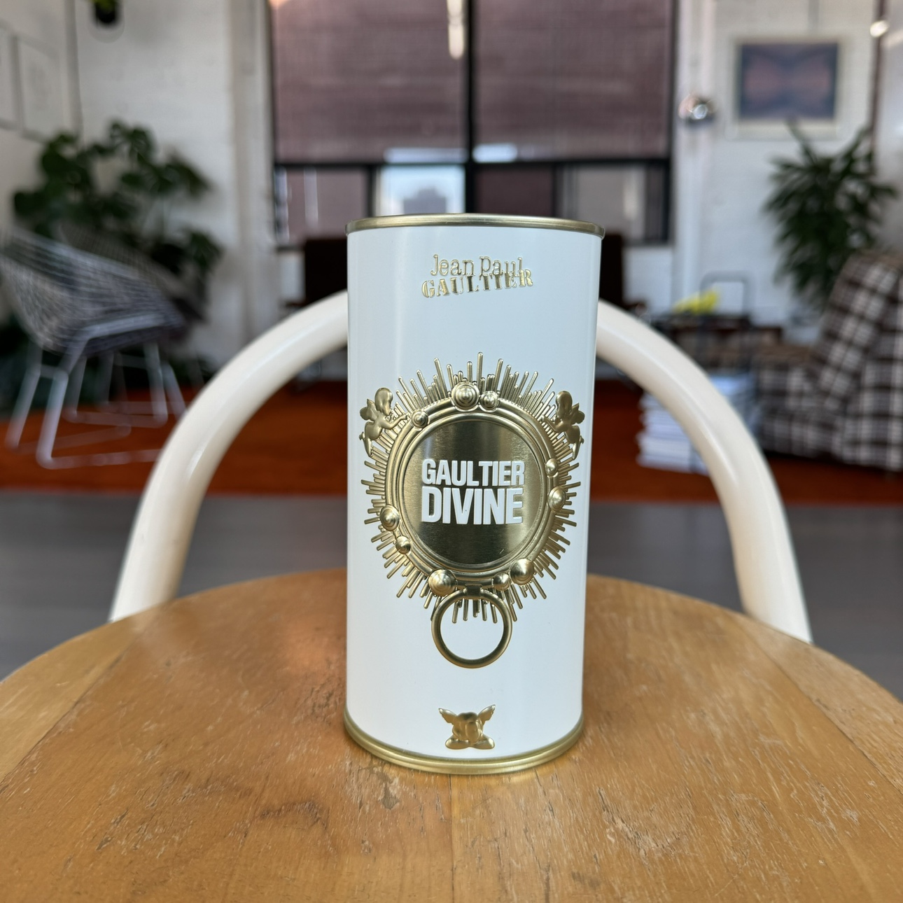 Gaultier Divine image indicator(3)