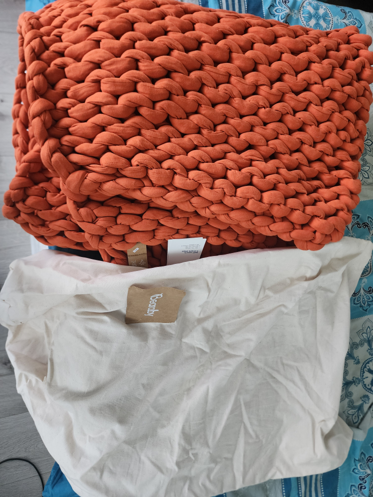 Bearaby weighted blanket for sale - photo 3