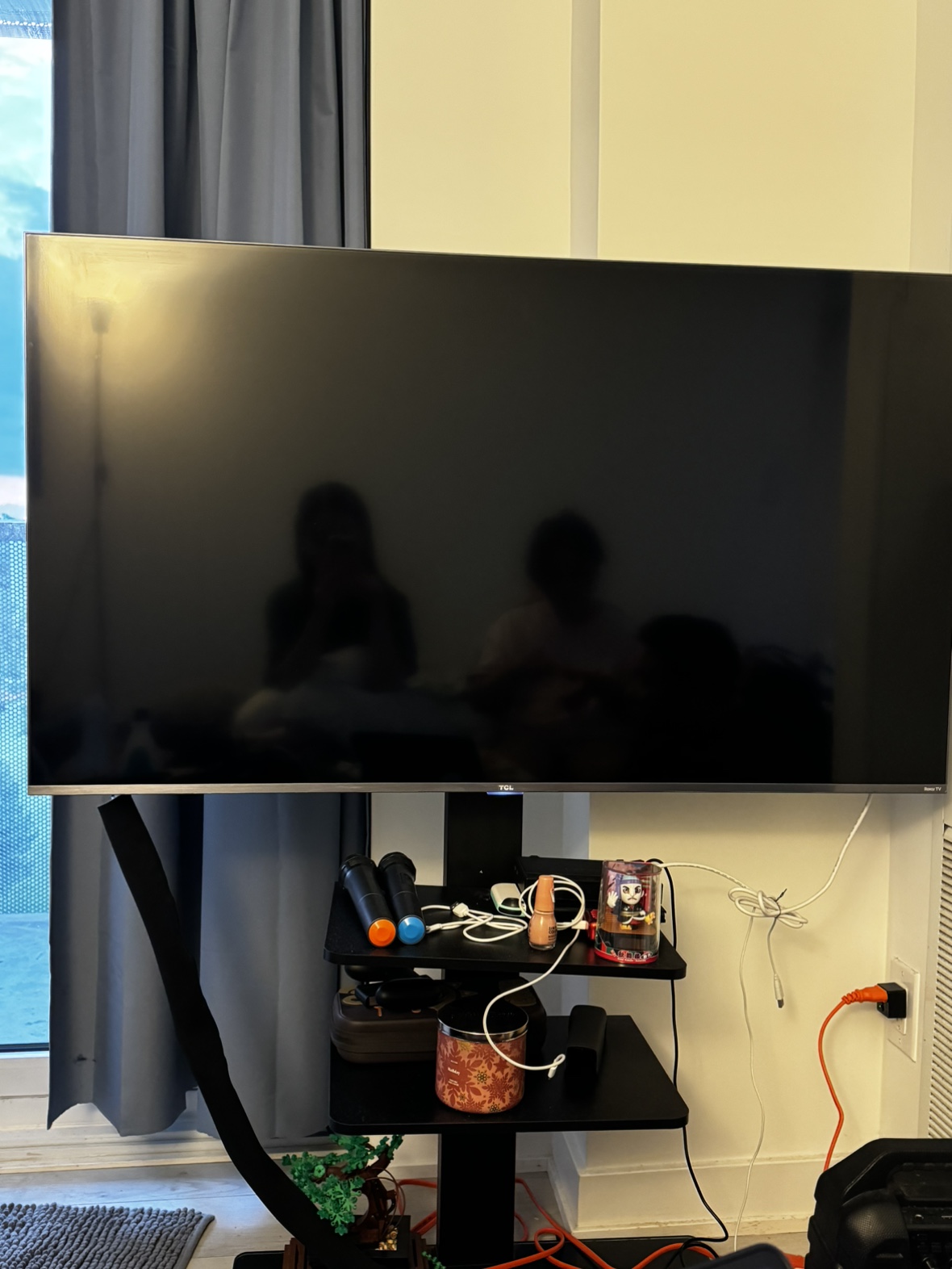 TCL 50” Smart Tv ULED + Stand + LED light
