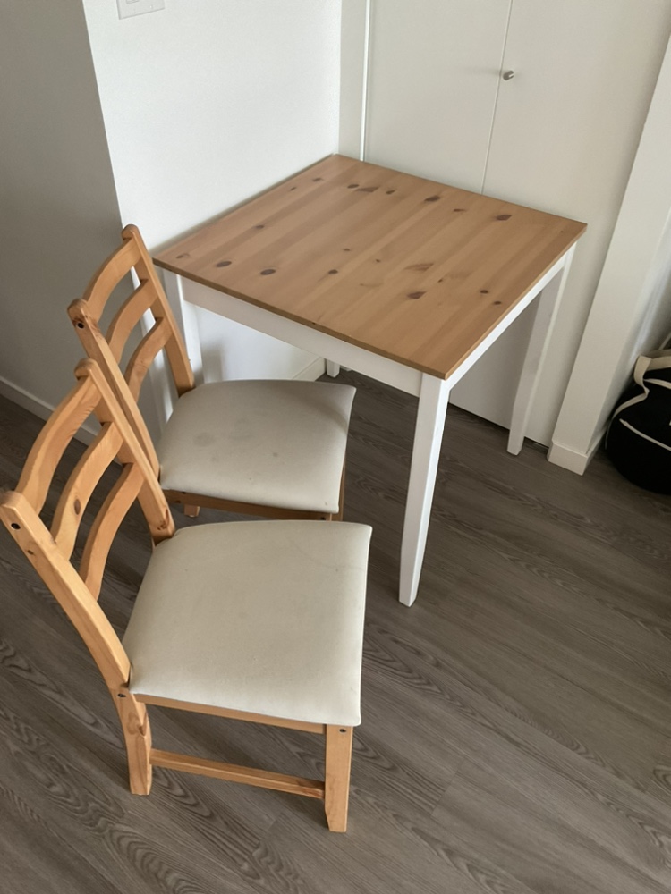Ikea dining table + 2 chairs - photo 2