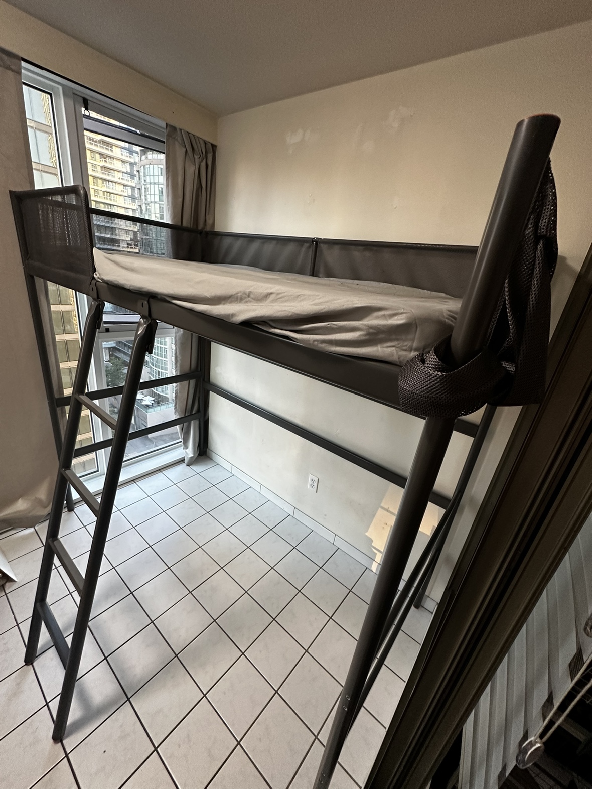 IKEA TUFFING - Twin Loft bed + mattress - photo 4