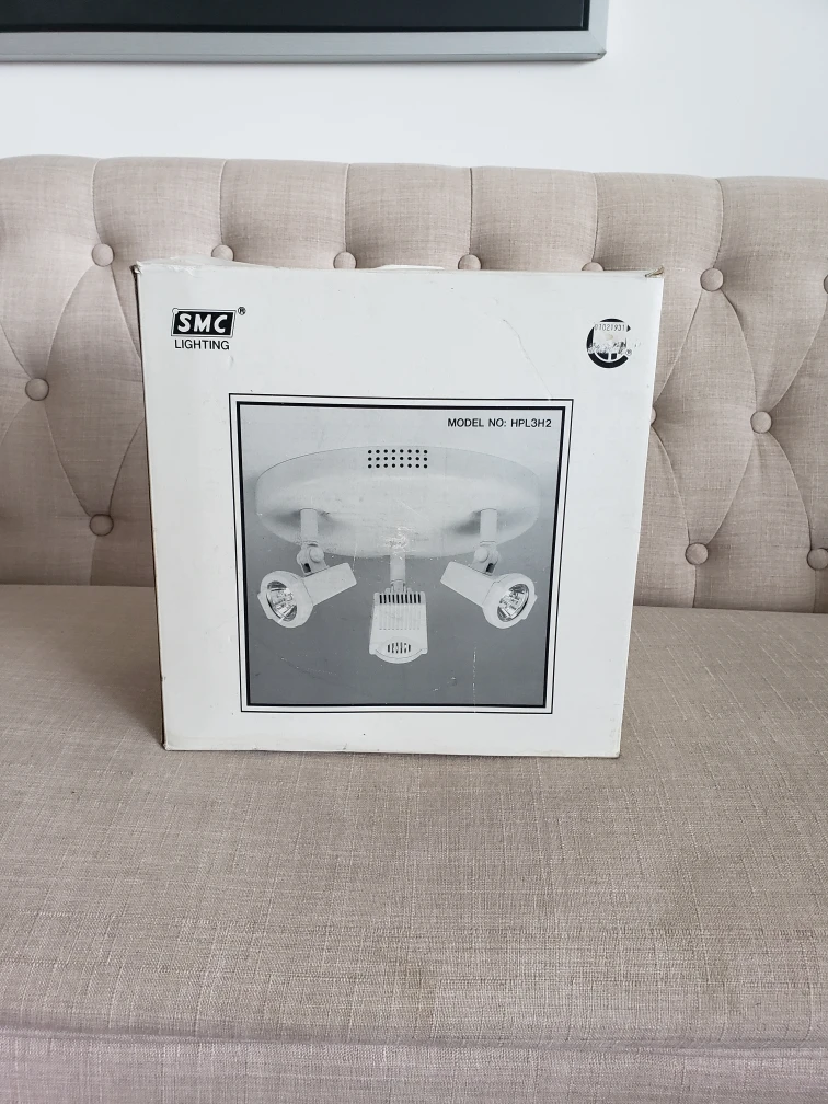 Halogen ceiling light image indicator(3)