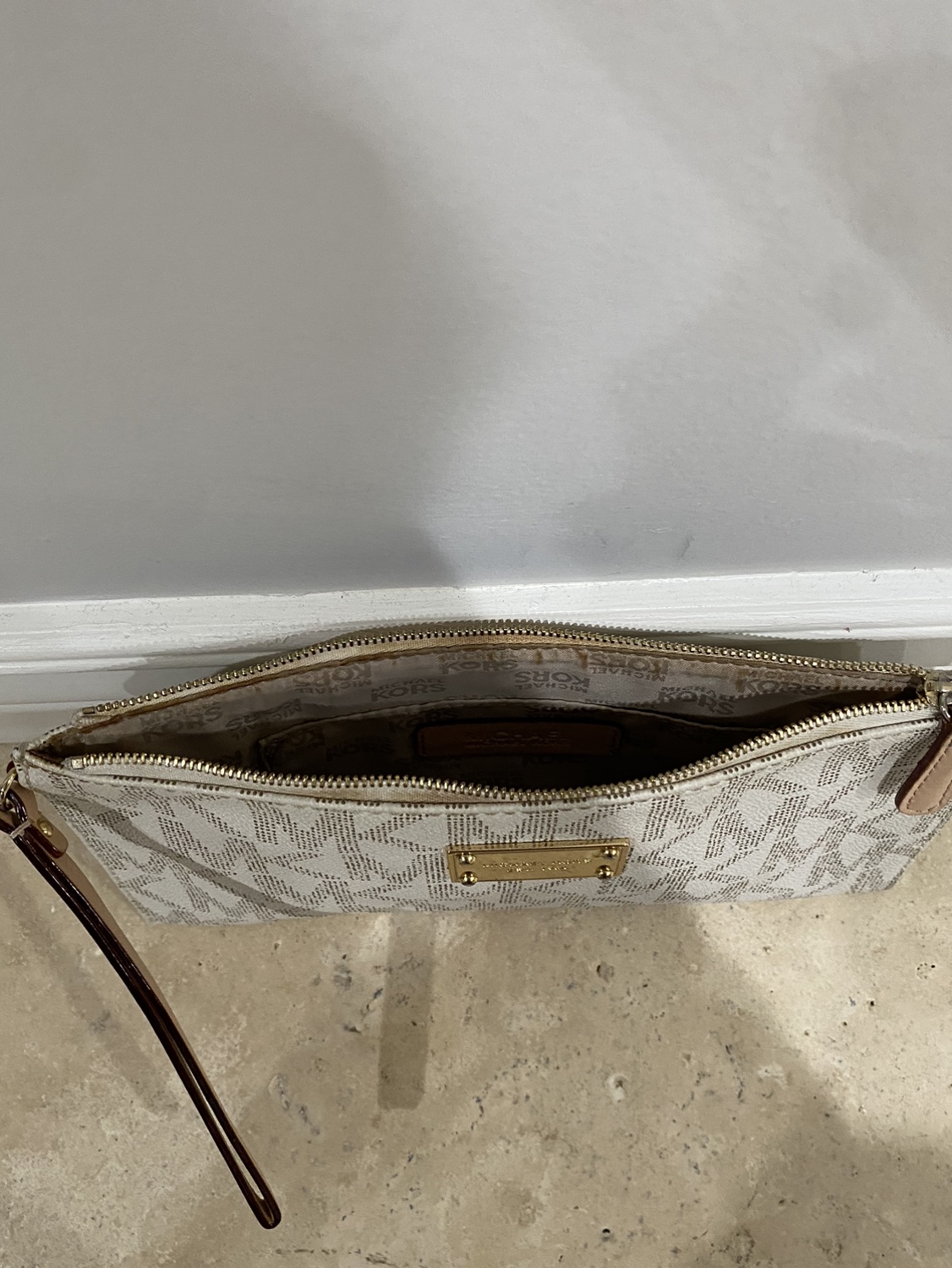 Michael Kors Wallet (Women’s) - photo 3