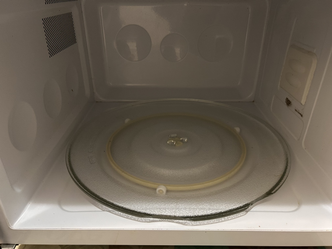 Frigidaire microwave - photo 3
