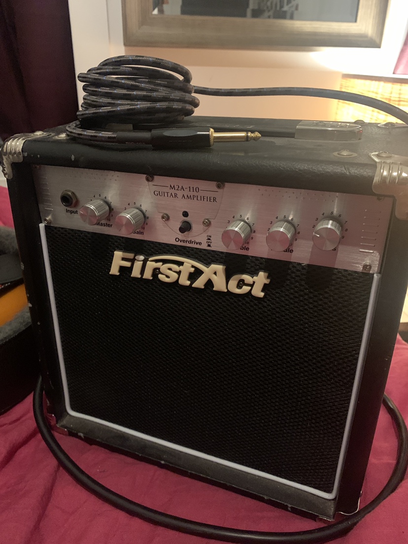 Electric Guitar + Amp - photo 2