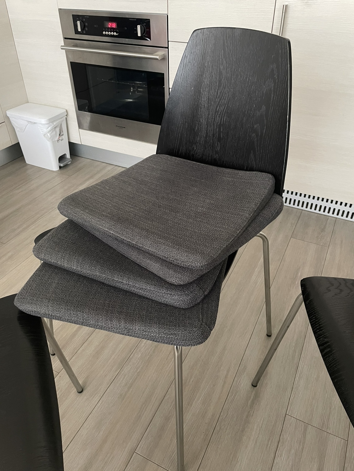 4x IKEA Chairs image indicator(4)