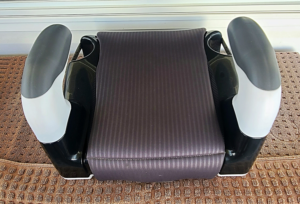 child's car seat