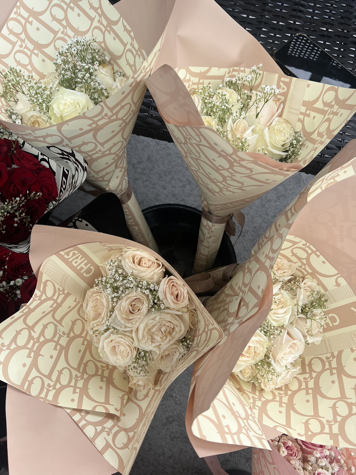 Fresh rose bouquets - photo 2
