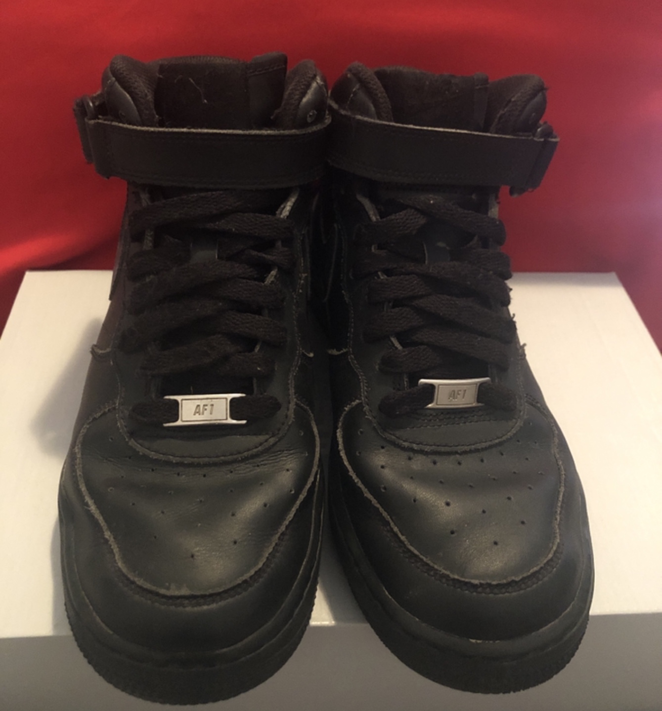 High top Air Forces image indicator(2)