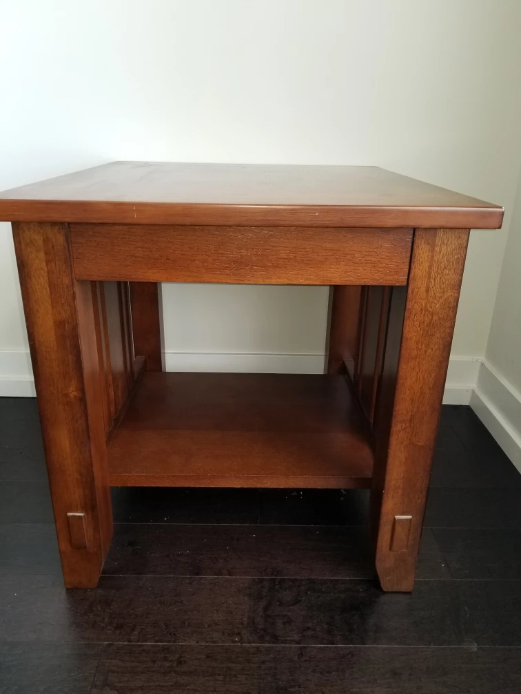 End table - photo 3