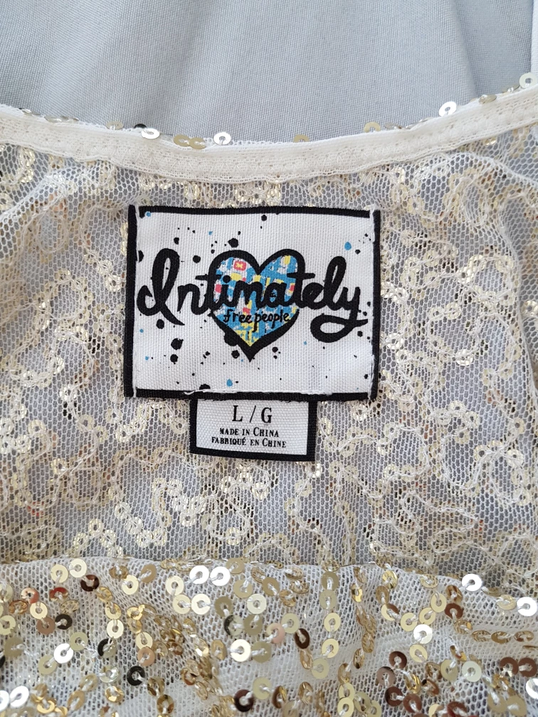 Dress Gold image indicator(3)