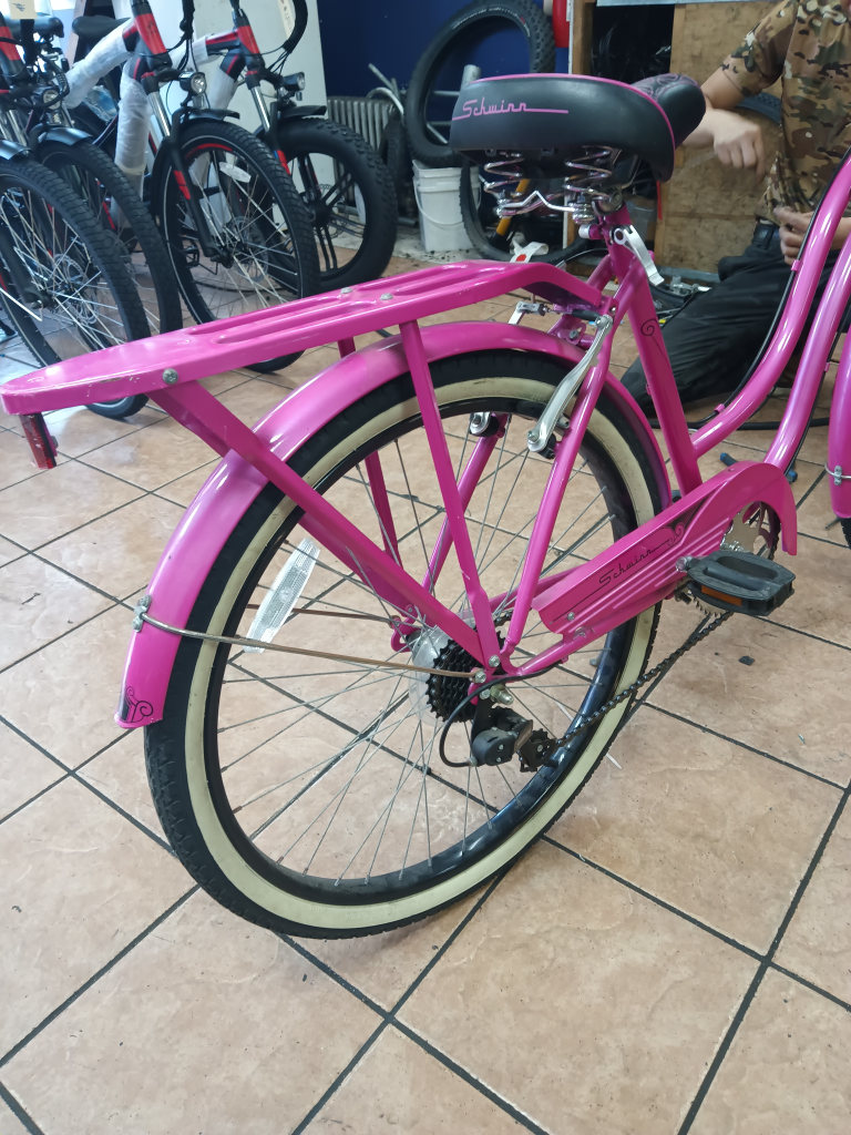 Cruiser Pink women's bicycle with gears - photo 2