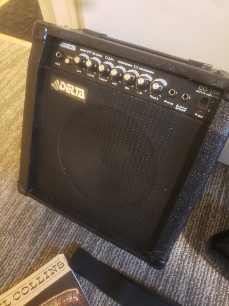 Fender Squier Package All You Need to Play. Great Cond - photo 3