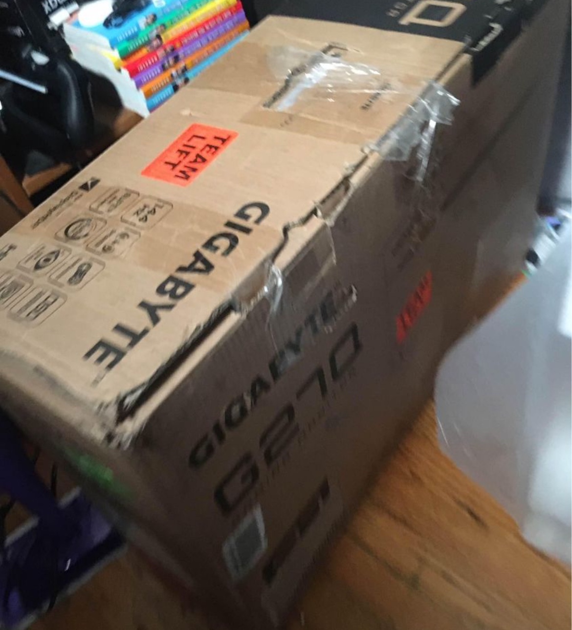 GIGABYTE G27Q 27" 144Hz 1440P Gaming Monitor - photo 2