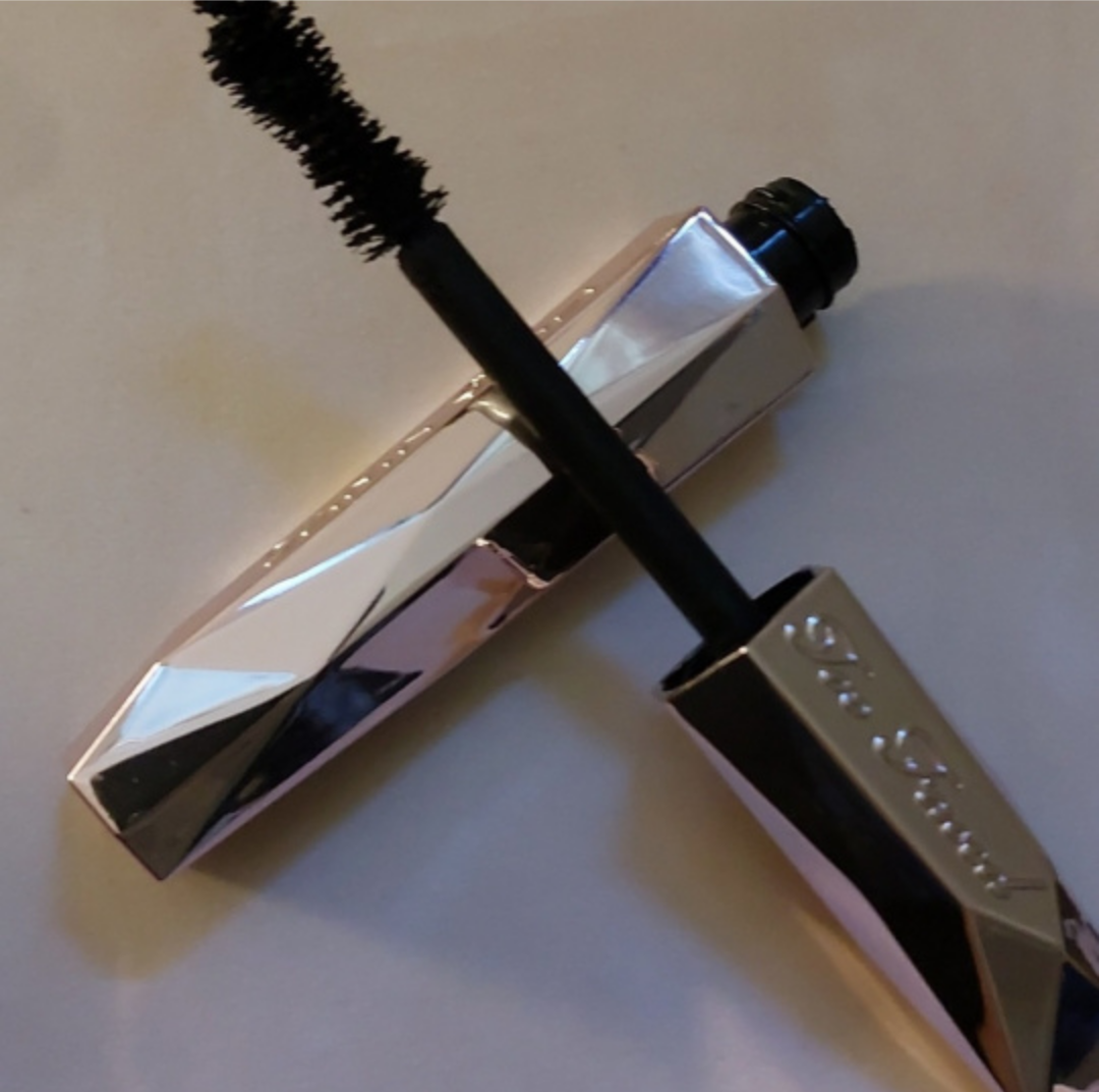 Too Faced Damn Girl! Mascara image indicator(2)