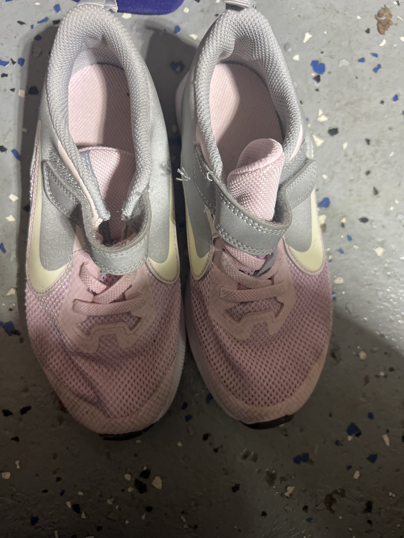 Girls shoes