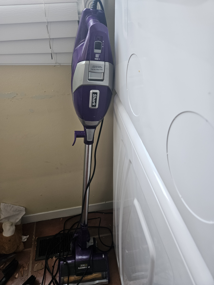 Electric broom