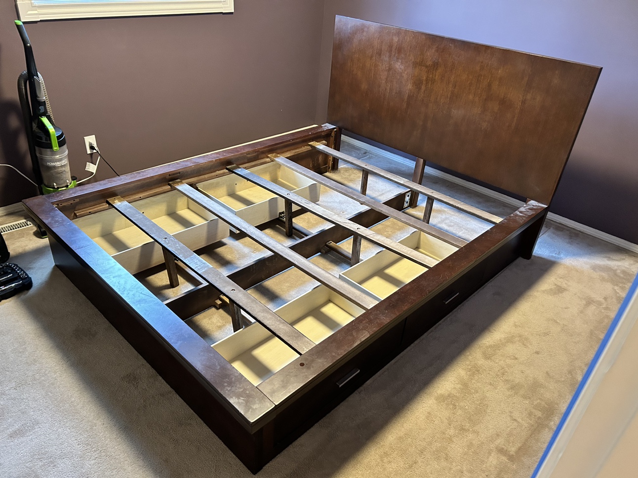 Queen size storage bed