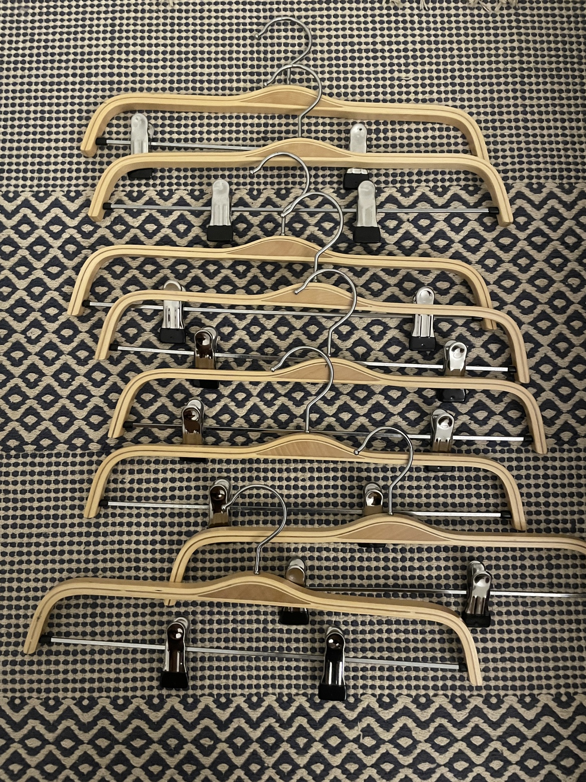 8 Hangers for pants