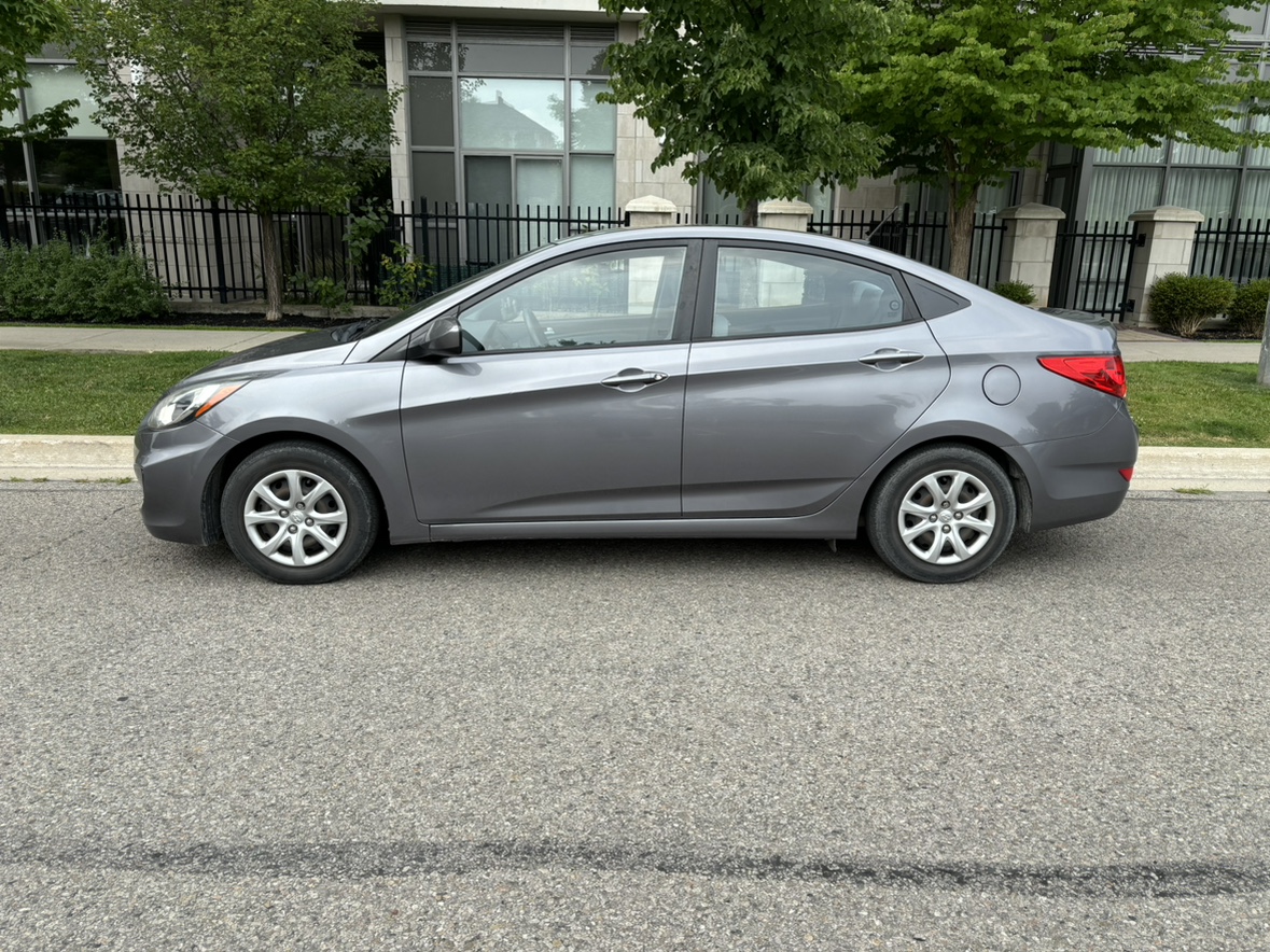 2014 Hyundai Accent - photo 2
