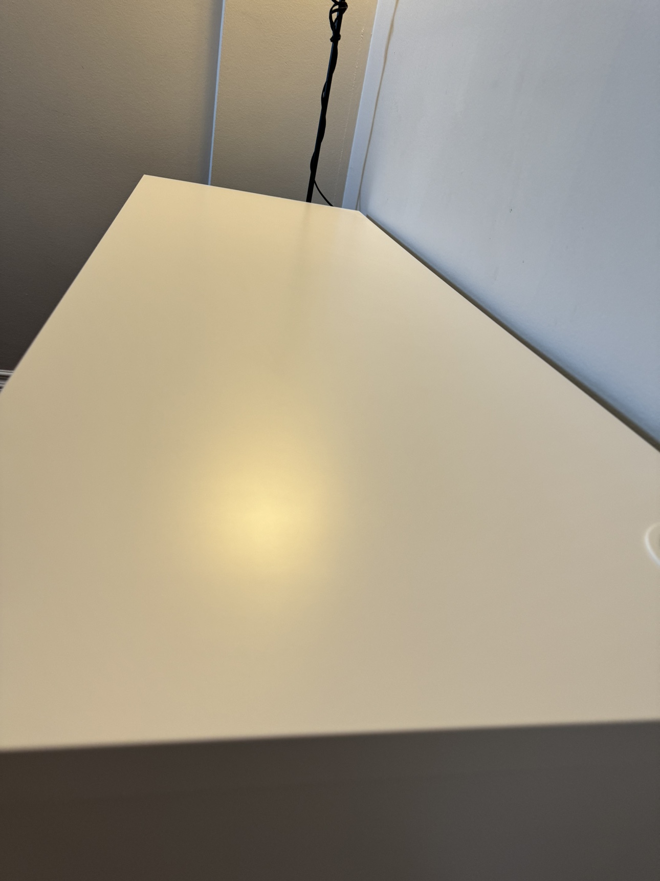 Desk - photo 5