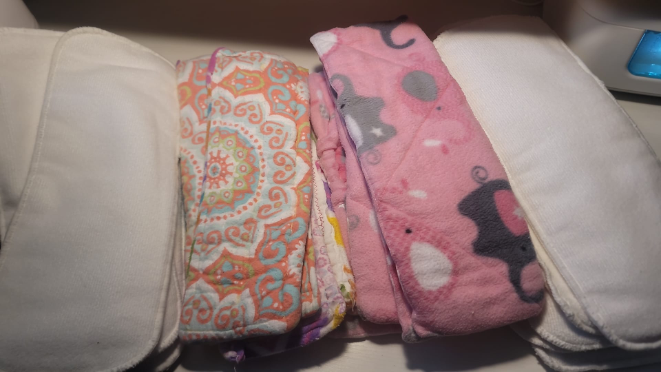 preloved cloth diapers image indicator(2)