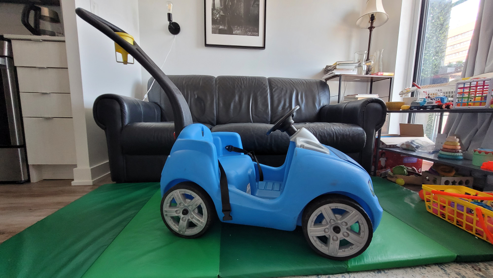 Blue push ride-on car for toddlers. Move sale! - photo 4