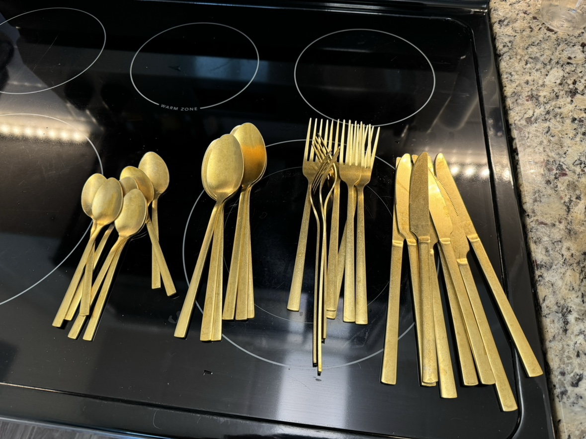 Cutlery 32-piece set gold JYSK