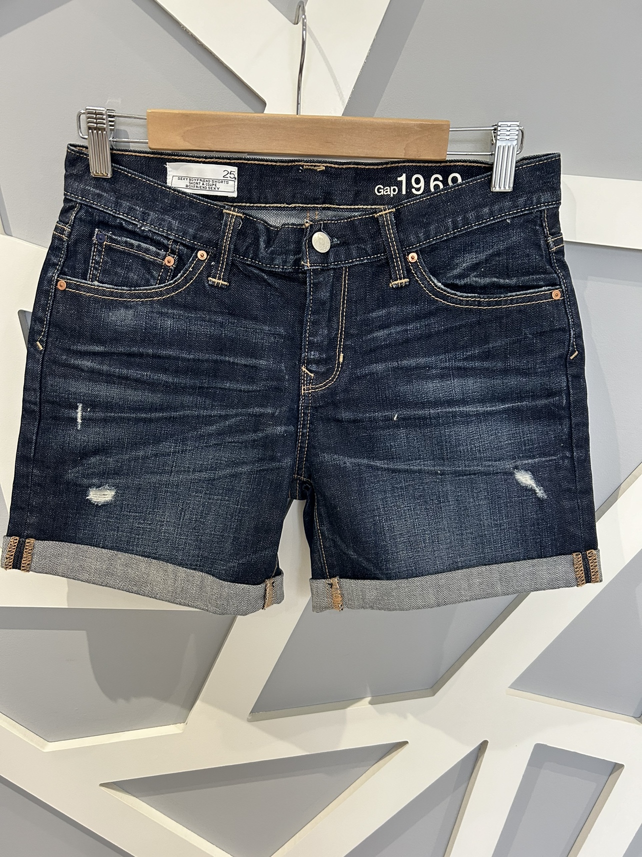 Women’s Shorts image indicator(5)