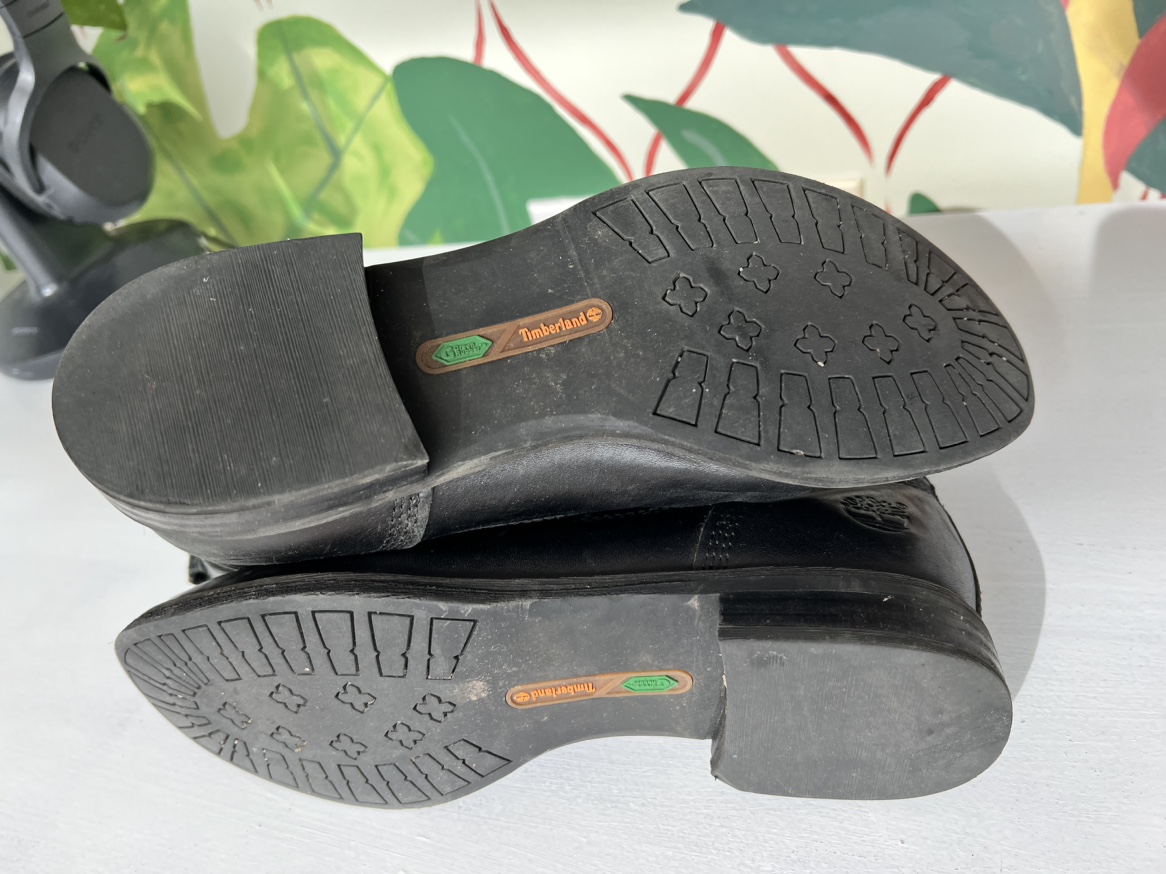 Leather Chelsea Boots image indicator(4)