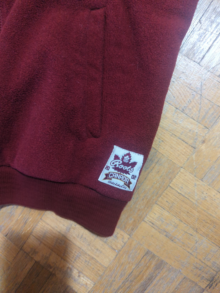 ROOTS 2002 Olympic vest image indicator(3)