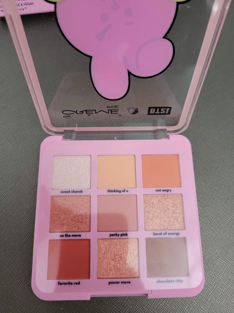 The Crème Shop BT21: HEART & SOUL Eyeshadow Palette COOKY BTS image indicator(4)