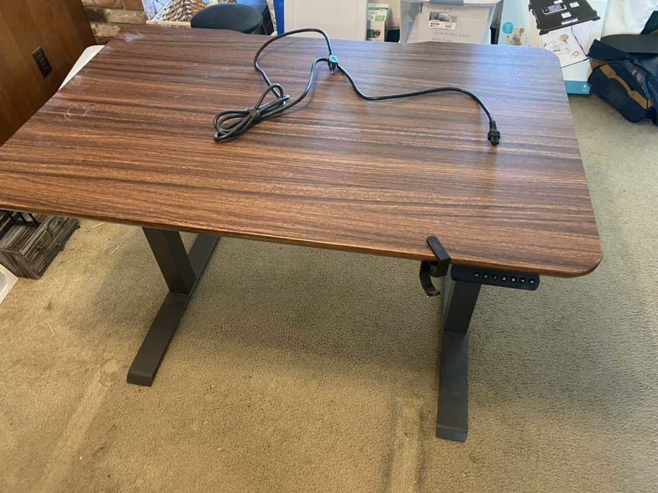 Vari Brand 4 ft Electric Desk PLZ READ DESCRIPTION