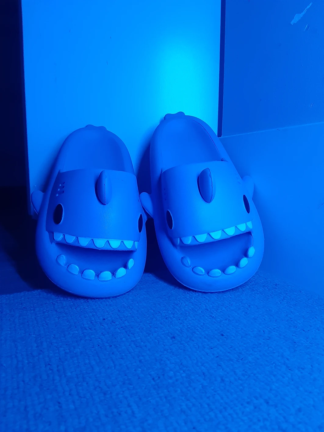 Unisex Shark slides blue - photo 3