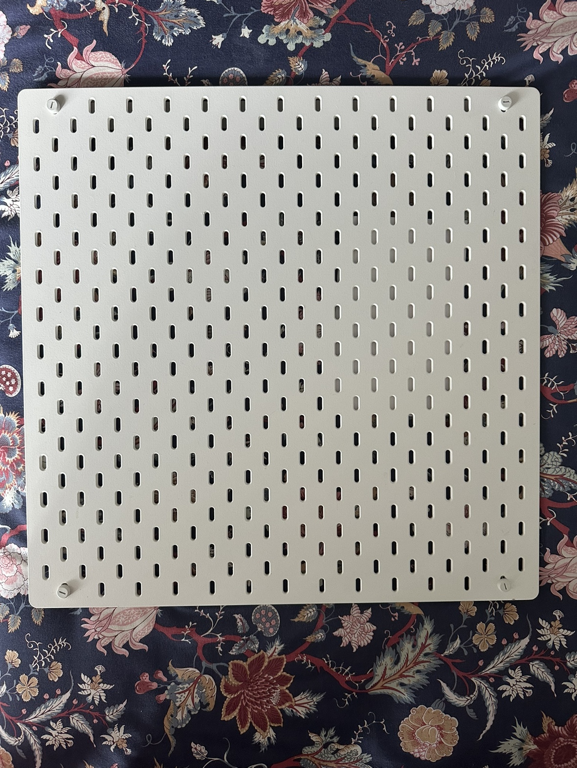 Skadis - Pegboard 56x56cm thumbnail