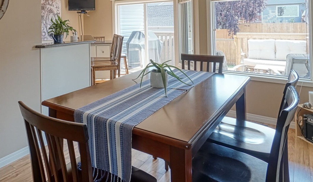 7Pcs solid wood Dining Table Set