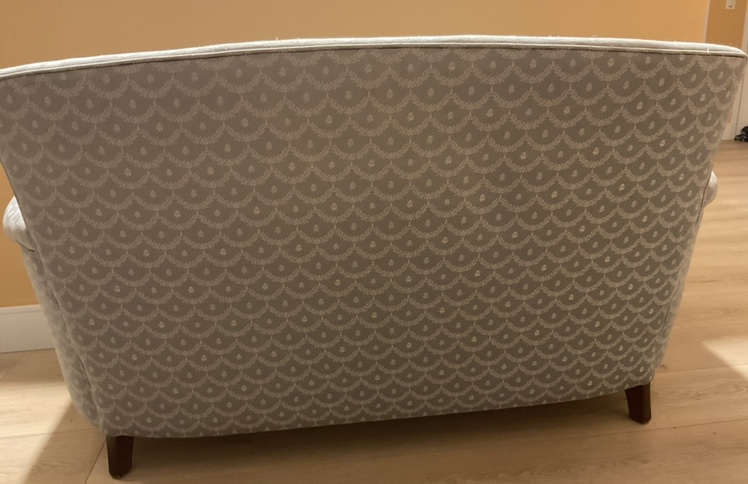 Vintage loveseat image indicator(4)